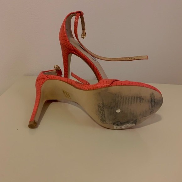 Shoes - Picture 3 of 4